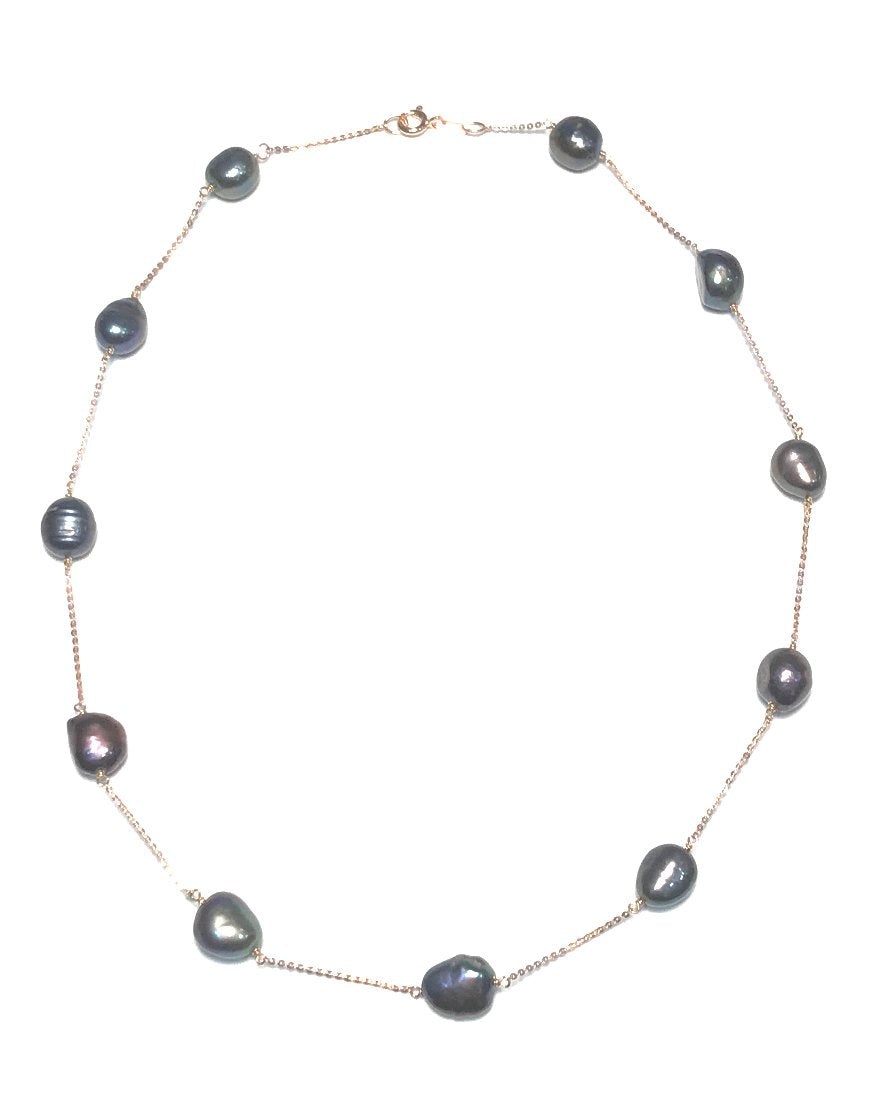 GOLD NECKLACE WITH BLACK PEARLS (31704)