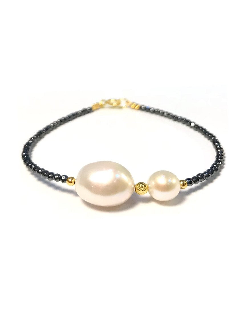 GOLD BRACELET WITH HEMATITE (31748)